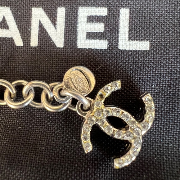 Chanel Faux Pearl and Crystal Cluster Bracelet From Autumn 2008 Collection - Picture 9 of 16